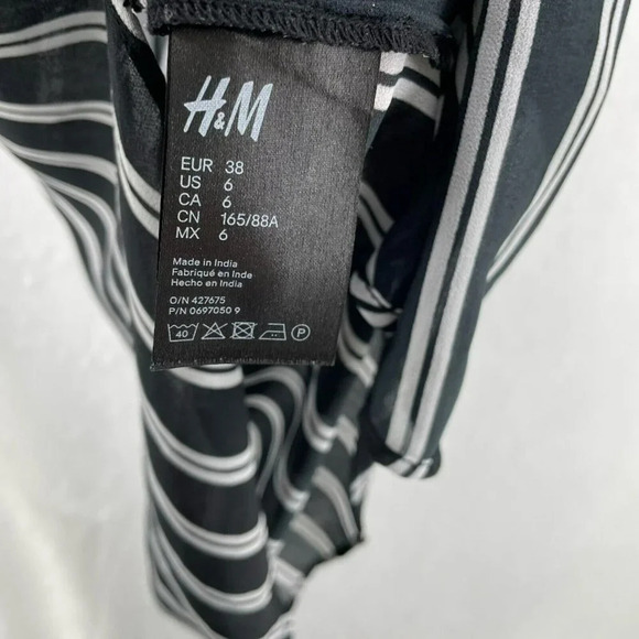 H&M Blouse Women's Sz 6 Black White Striped Sheer Unlined Collared Sleeveless - Picture 10 of 11